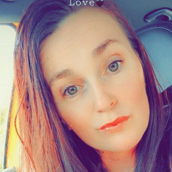 Meet your Posher, Christina - Picture 1 of 1